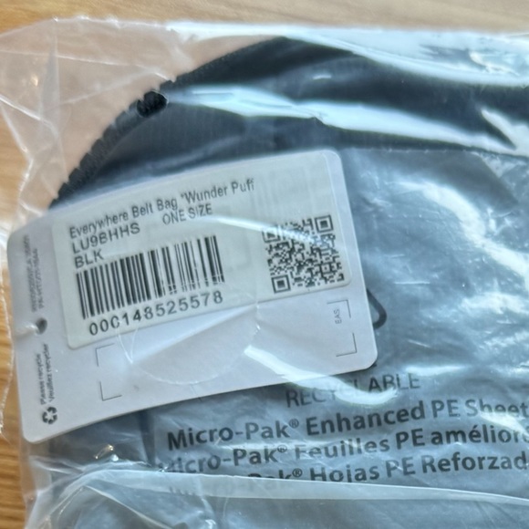 Lululemon Everywhere Belt Bag 1L *Wunder Puff in Black - Picture 10 of 13